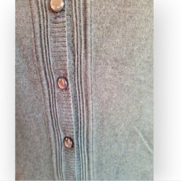 Women's Green Cardigan Sweater Sz Medium - Picture 4 of 6
